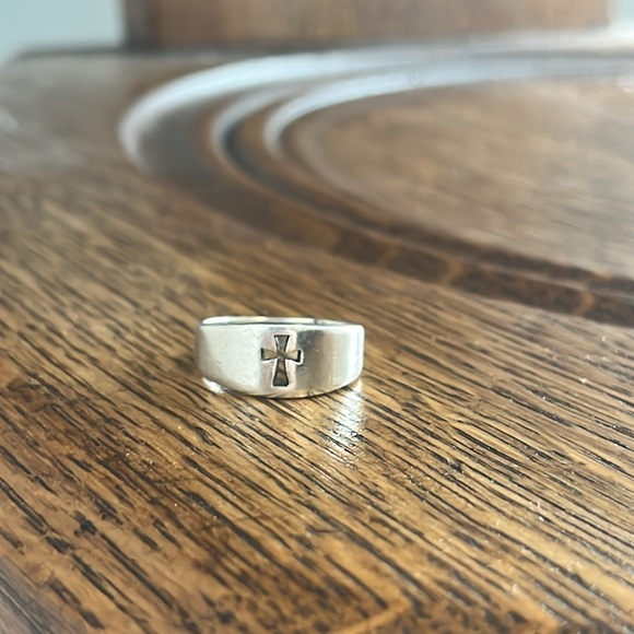 PRICE DROP!! James avery narrow crosslet ring - Picture 2 of 5